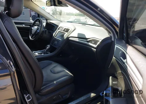 2014 Ford Fusion Hybrid Titanium z USA, uszkodzony, nr VIN 3FA6P0RU2ER378717